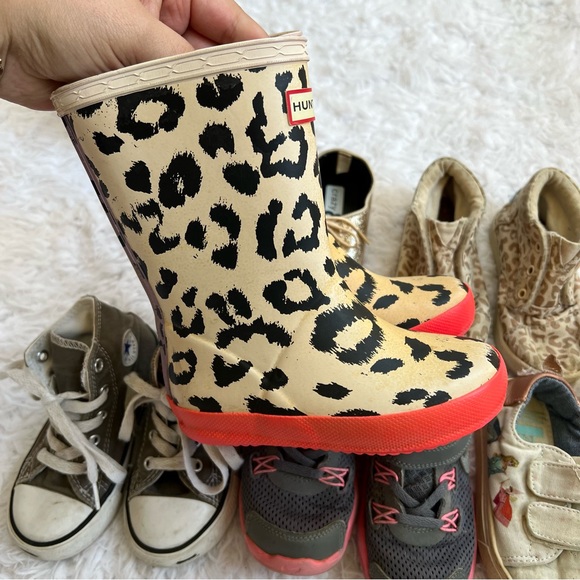 7 Baby Toddler Shoes Hunter Nike Toms Children's Place Crazy 8 Converse Sz 7 - Picture 10 of 16